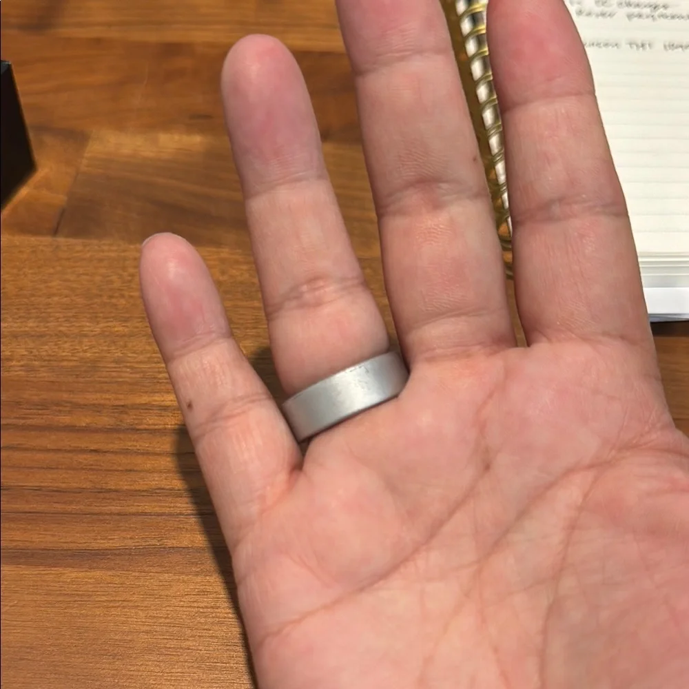 QALO QRNT Smart Ring - Silver Size 9 - Good Condition